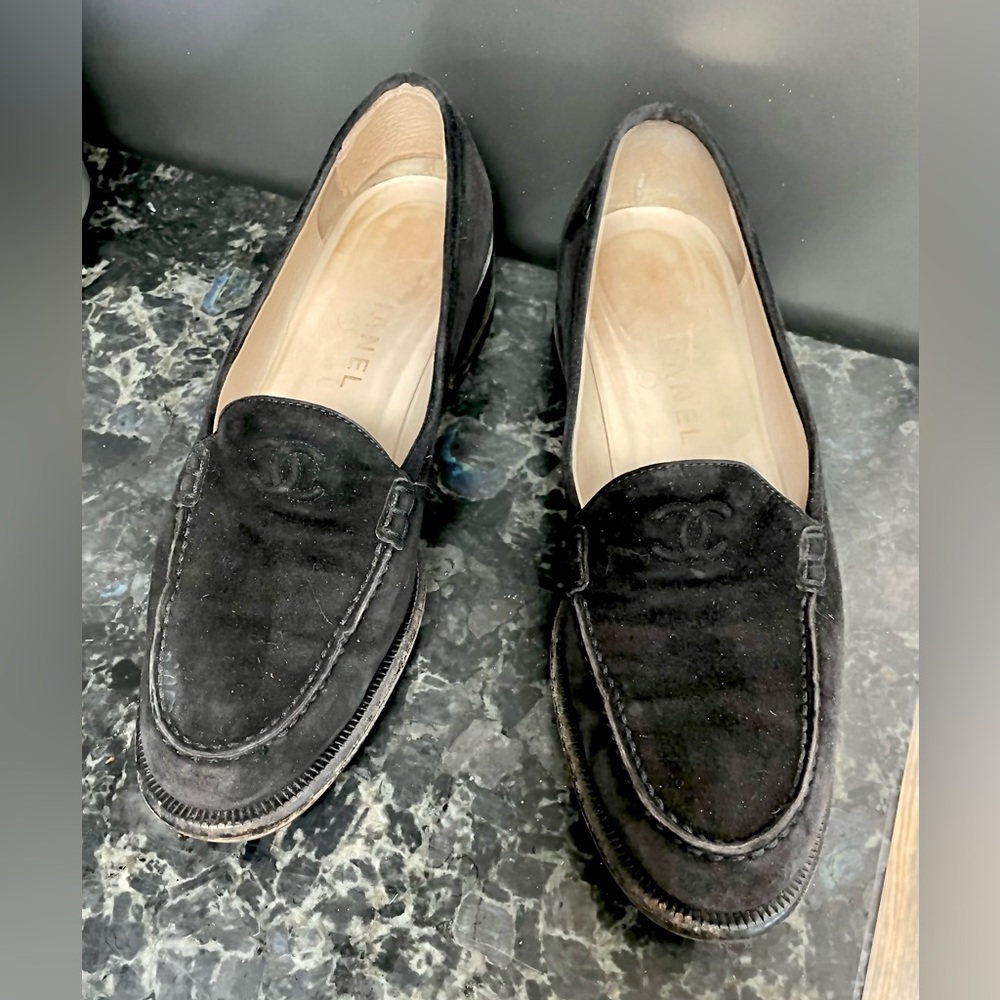 CHANEL black suede vntg loafers